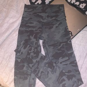 Lululemon Camo Aligns Size 4